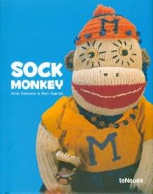 Sock Monkey. Arne Svenson & Ron Warren обложка книги Sock Monkey. Arne Svenson & Ron Warren обложка книги